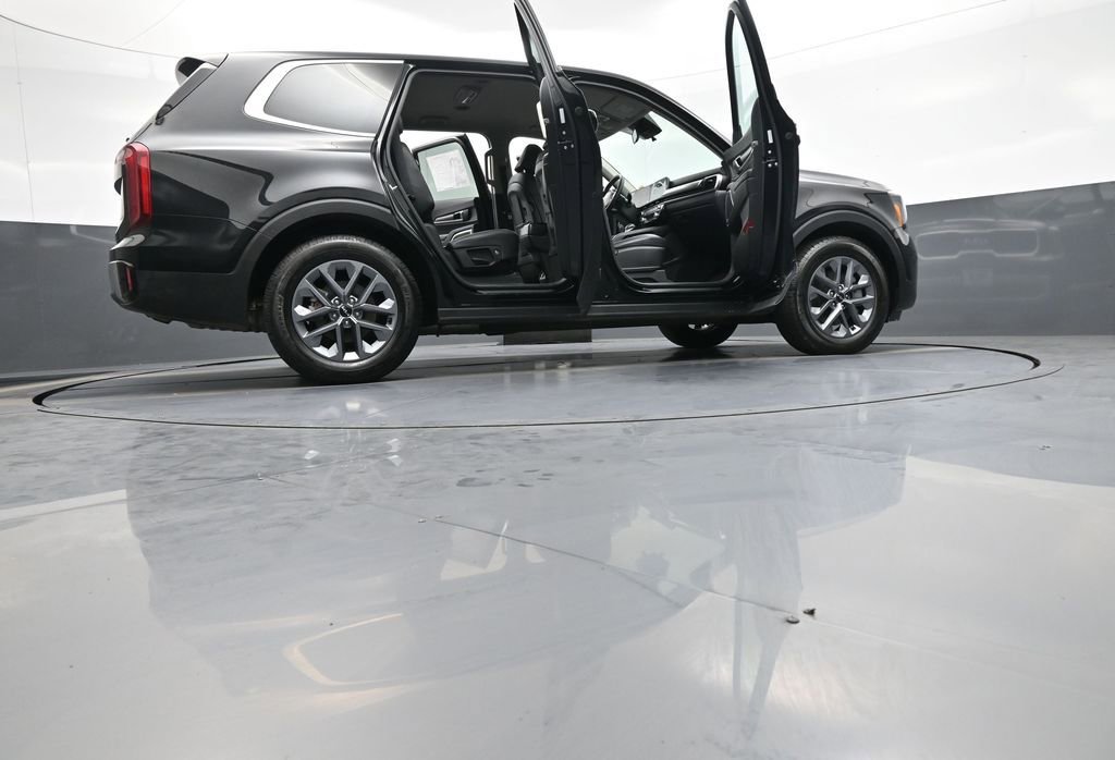 Certified 2024 Kia Telluride LX AWD/4WD image 48