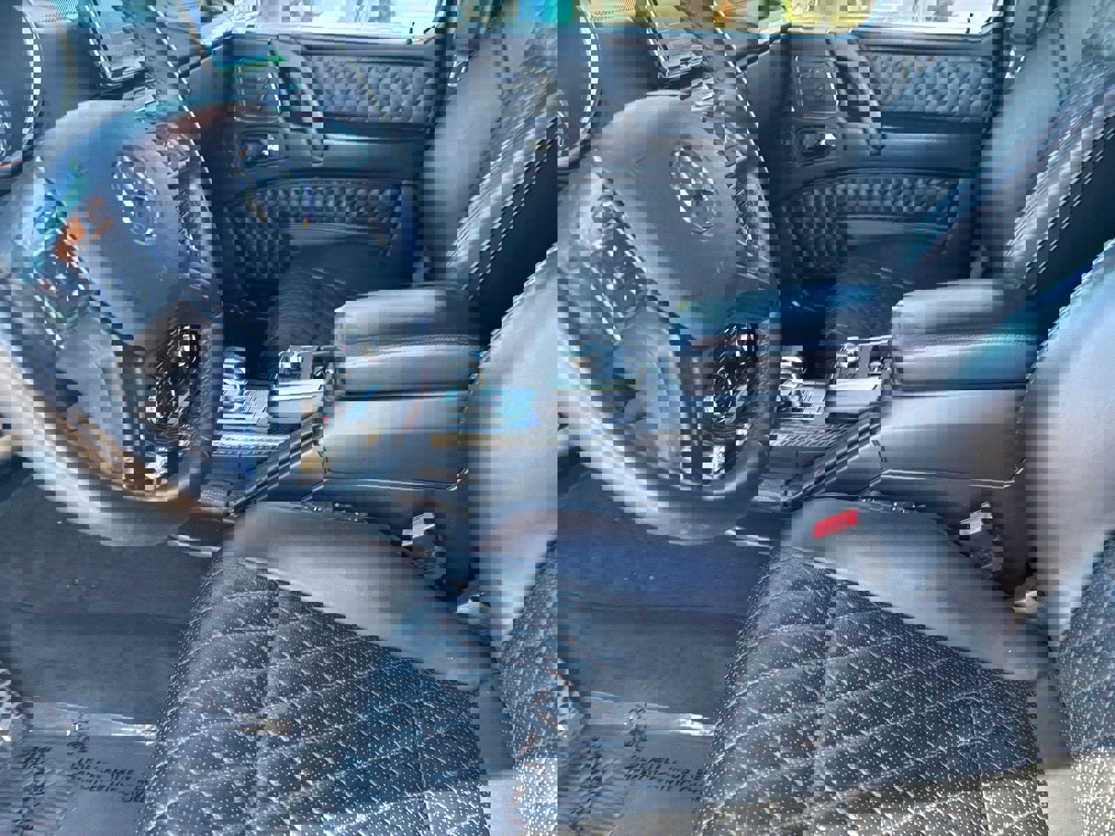 Used 2015 Mercedes-Benz G 63 AMG 4MATIC image 21