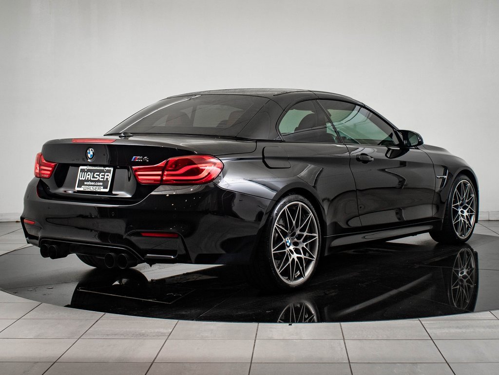 Used 2018 BMW M4 Convertible image 12