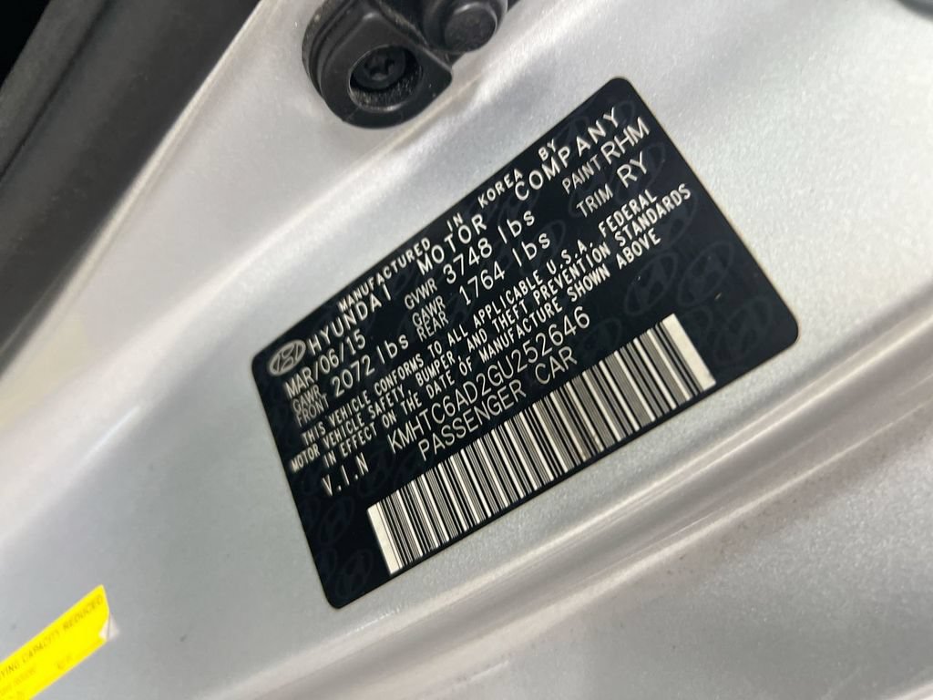 Used 2016 Hyundai Veloster w/ Option Group 02 FWD image 28