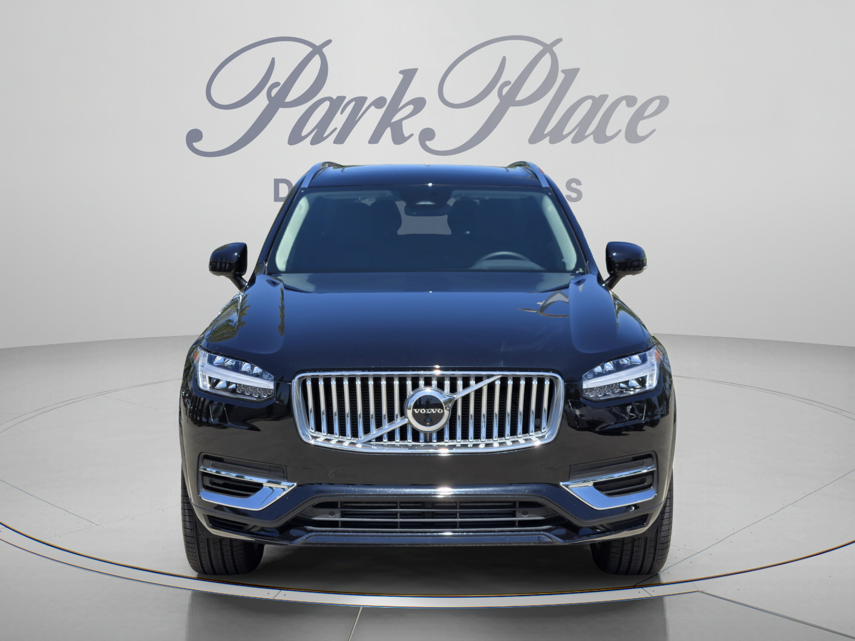 Used 2025 Volvo XC90 T8 Plus w/ Protection Package Premier AWD/4WD image 8