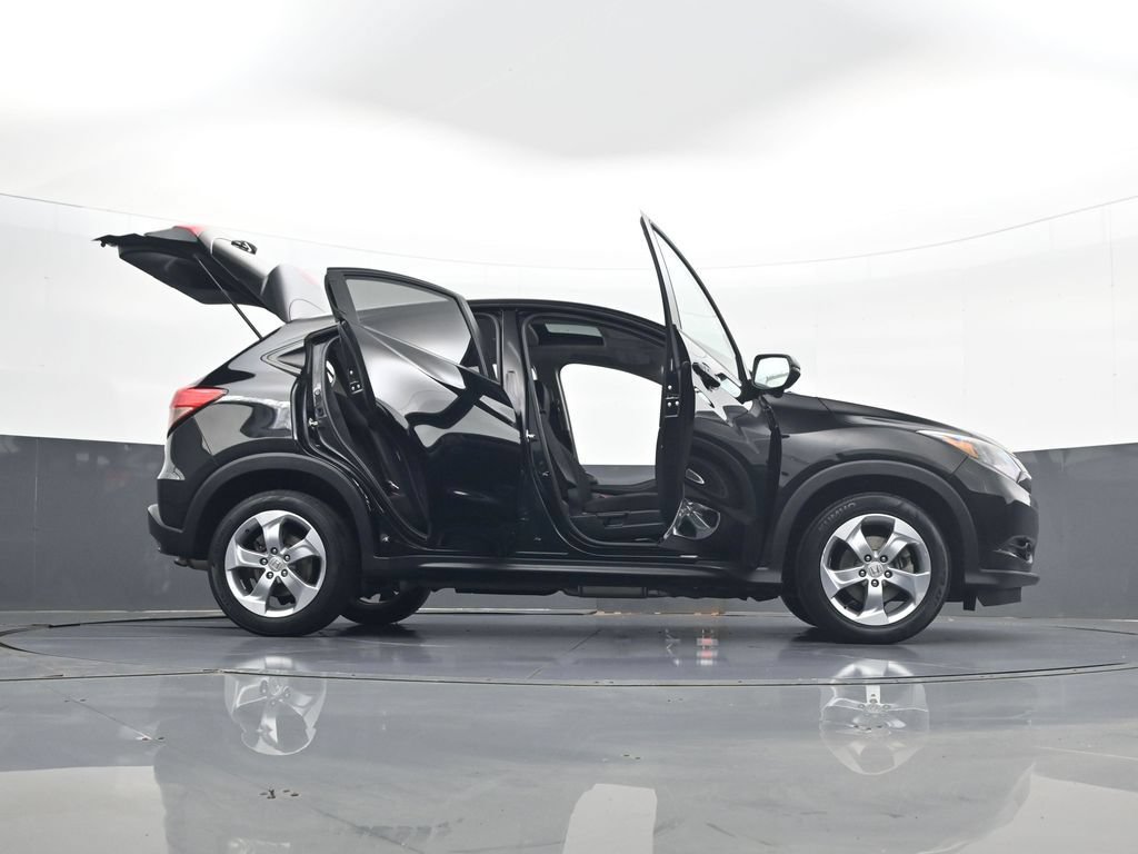 Used 2017 Honda HR-V EX image 33