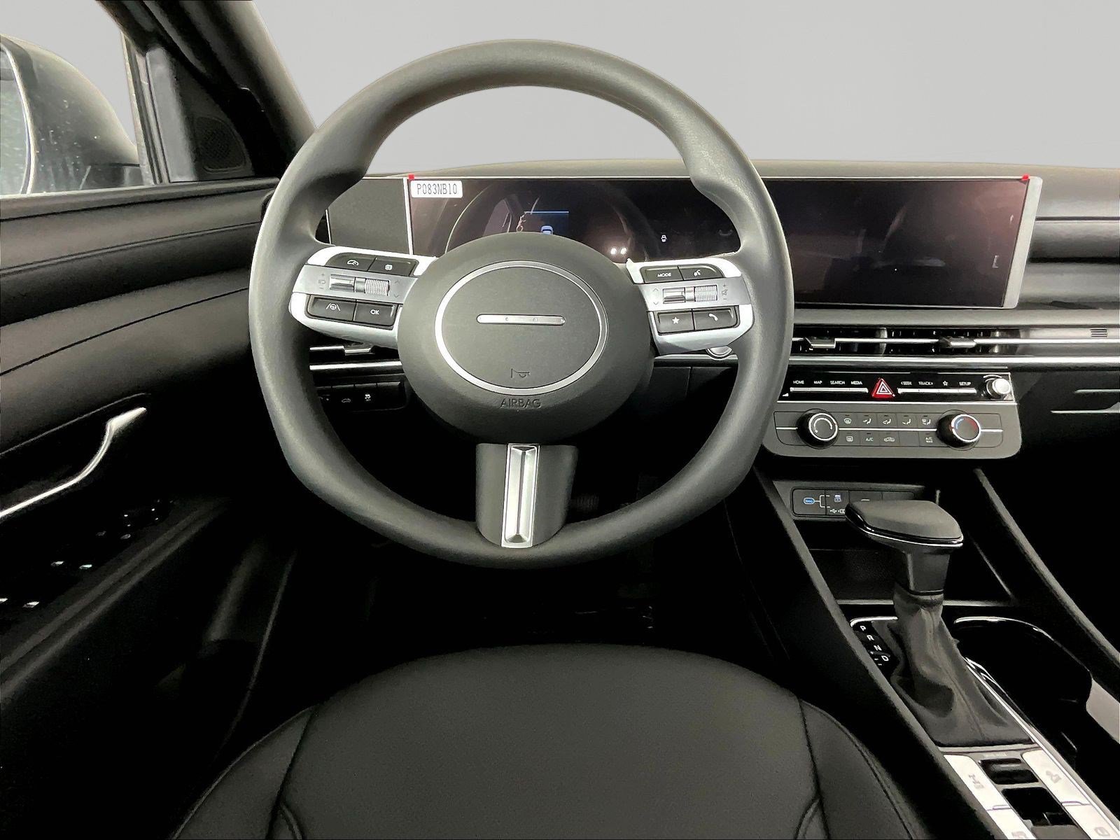 New 2027 Hyundai Santa Cruz SE AWD/4WD image 9
