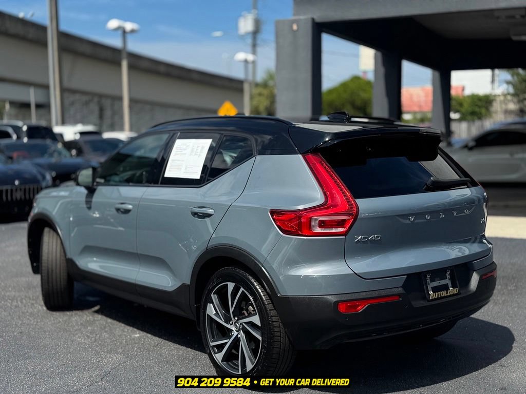 Used 2022 Volvo XC40 T5 R-Design w/ Climate Package AWD/4WD image 5