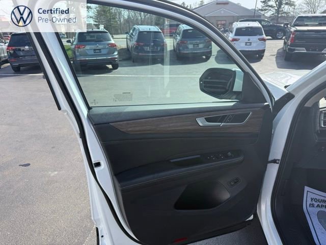 Certified 2024 Volkswagen Atlas SEL AWD/4WD image 19