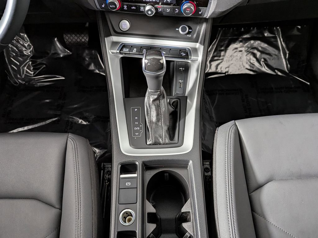 Used 2020 Audi Q3 2.0T Premium w/ Convenience Package image 33