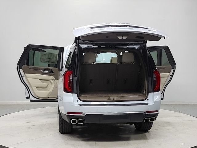 New 2026 GMC Yukon Denali w/ Sun & Power Step Package AWD/4WD image 14