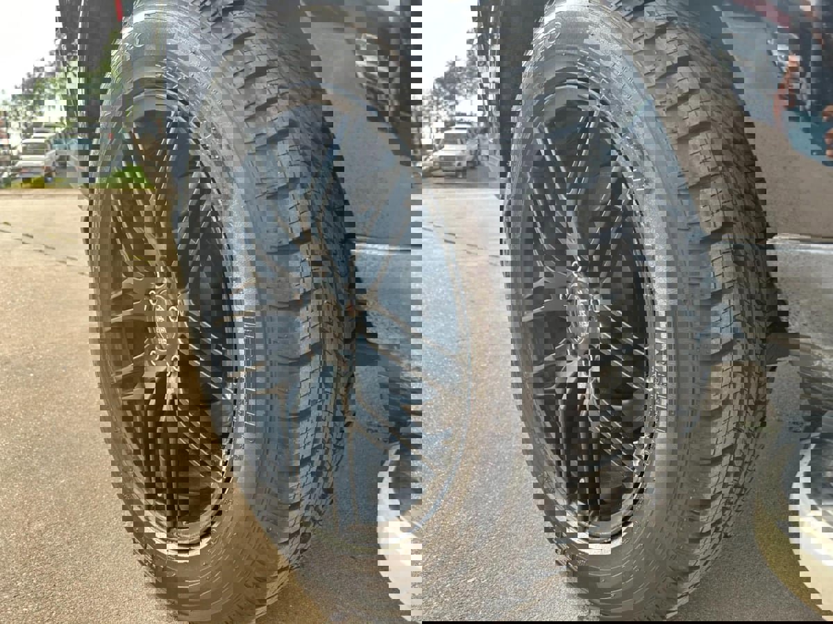 Used 2016 Land Rover LR4 HSE LUX image 35