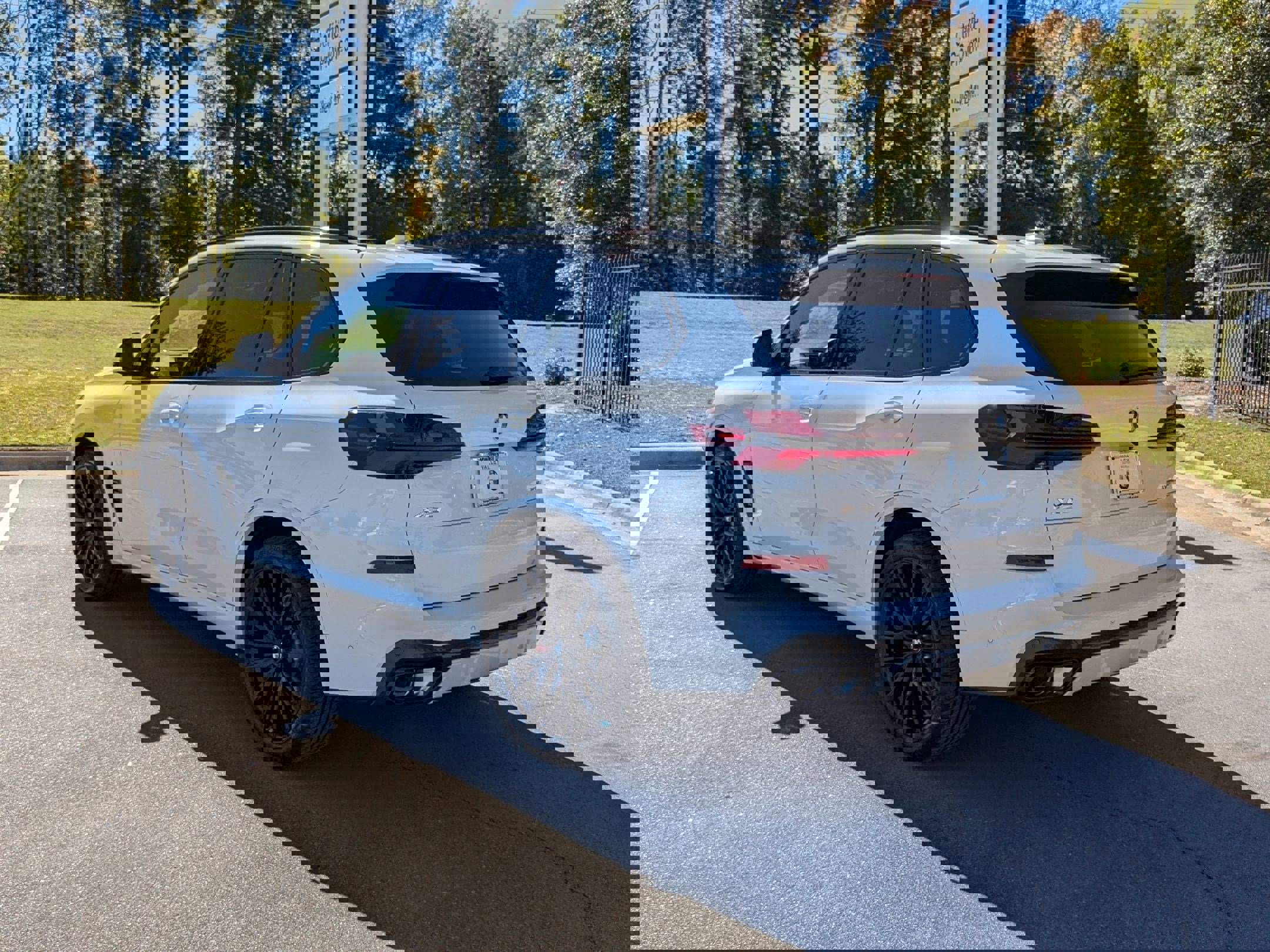 New 2026 BMW X5 xDrive40i w/ M Sport Package image 5