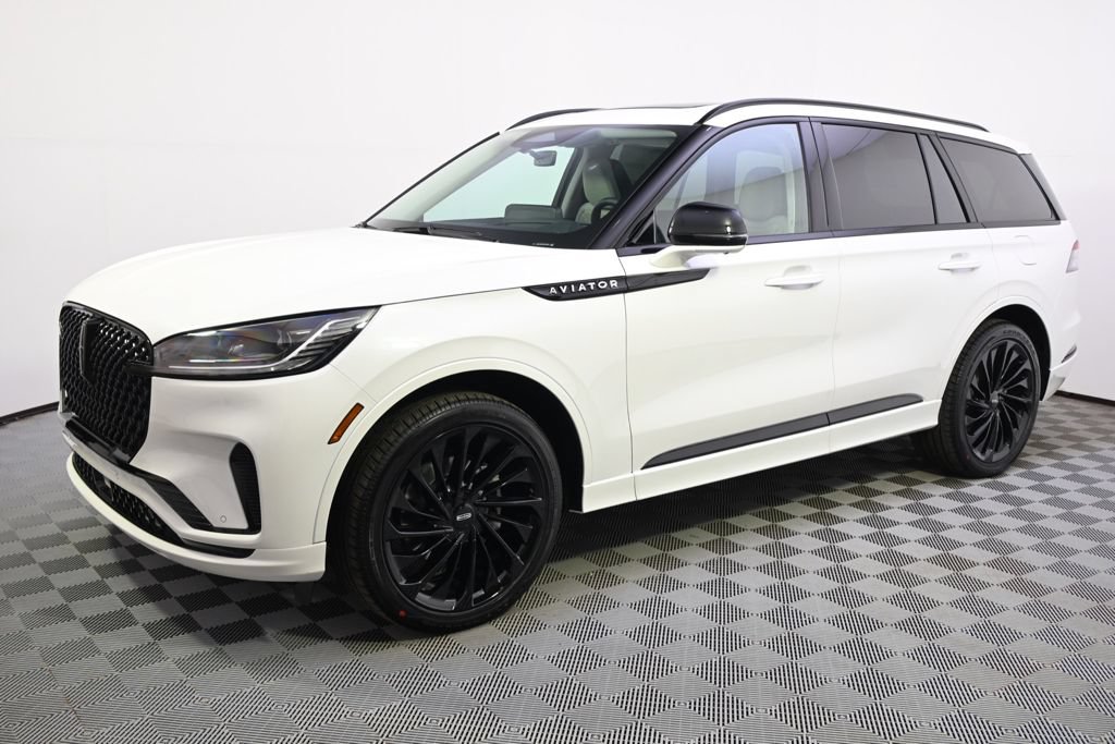 New 2026 Lincoln Aviator Reserve AWD/4WD image 2