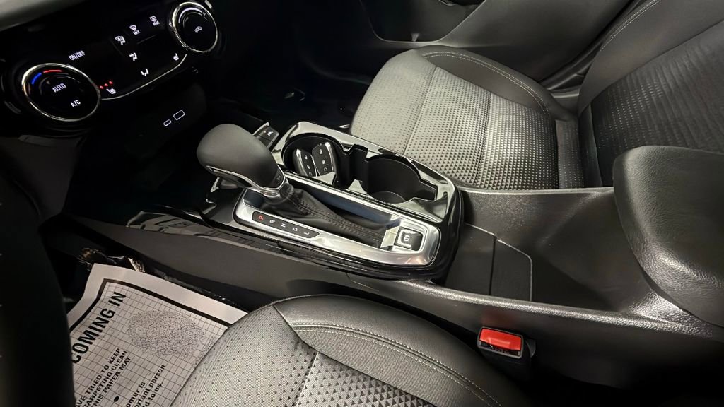 Certified 2024 Chevrolet Trax LT w/ LT Convenience Package image 22