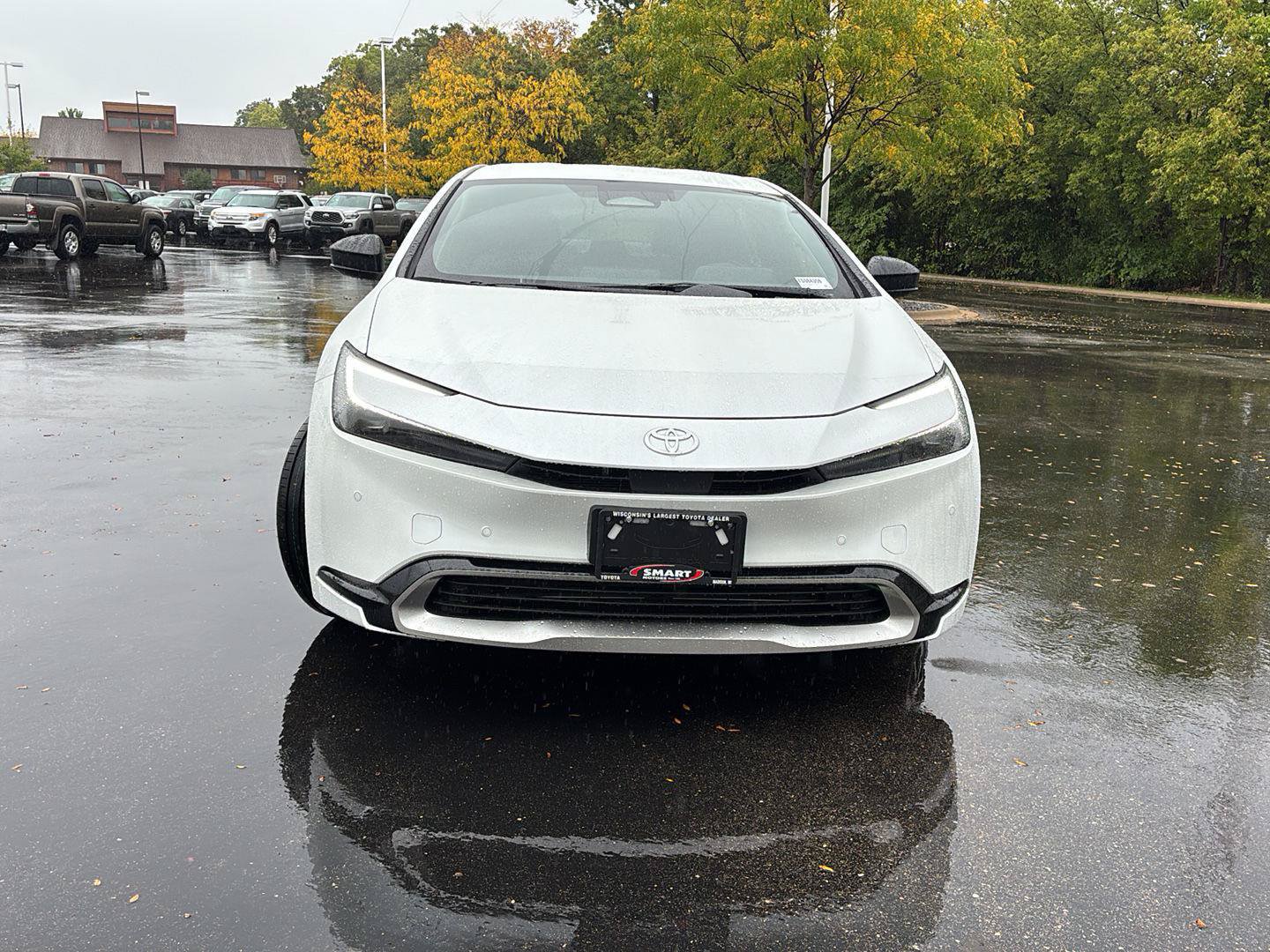 New 2027 Toyota Prius Plug-In Hybrid FWD image 7