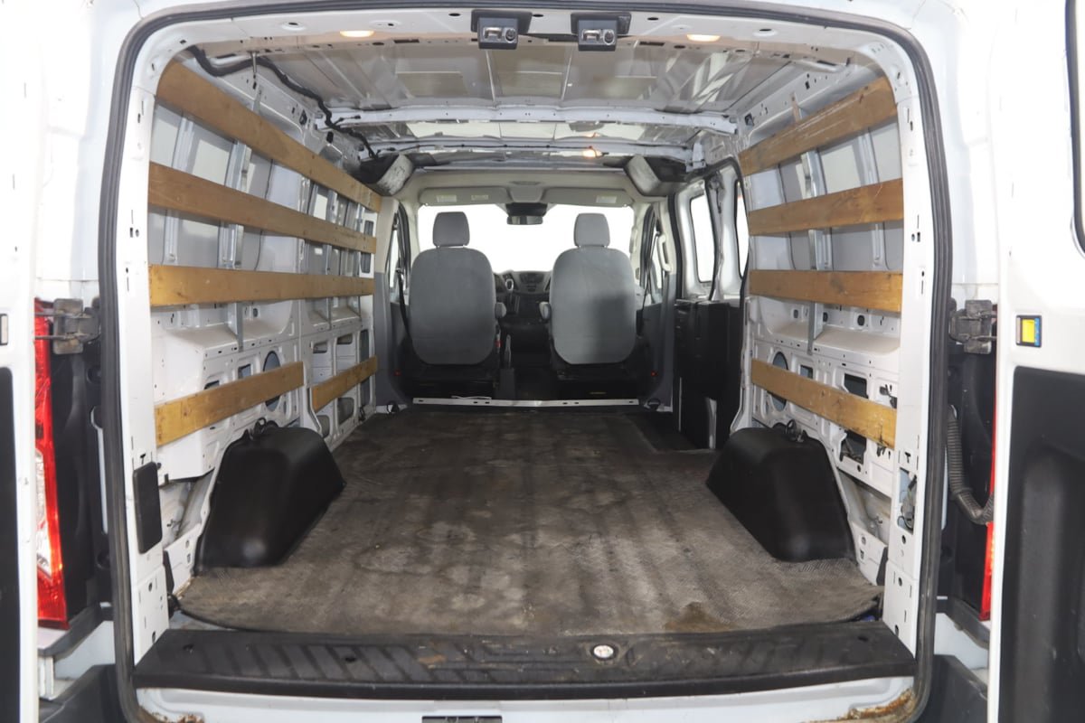 Used 2016 Ford Transit 250 130 Low Roof w/ Exterior Upgrade Package RWD image 32