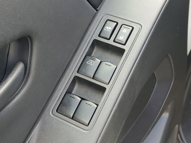 Used 2022 Nissan Frontier S w/ Technology Package AWD/4WD image 9