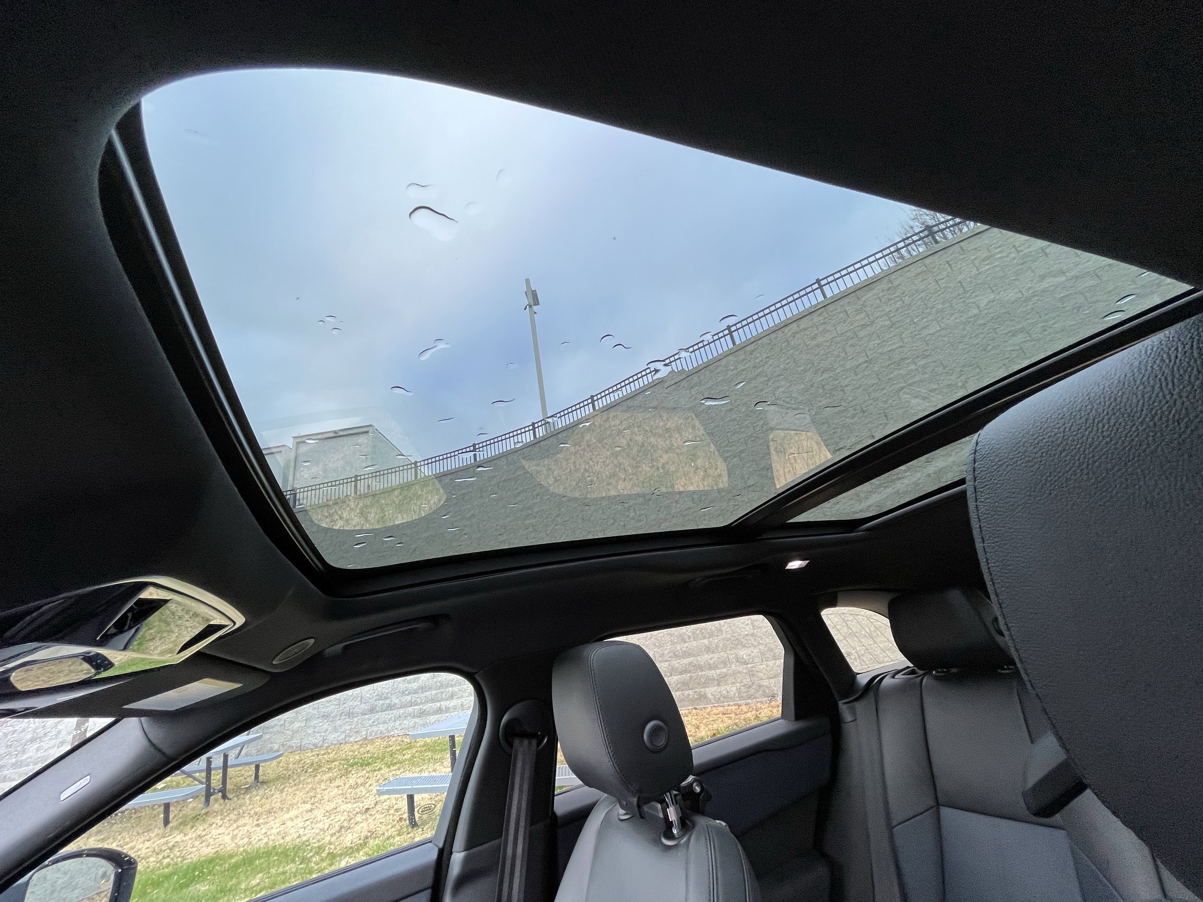 Used 2024 Land Rover Range Rover Velar Dynamic SE image 22