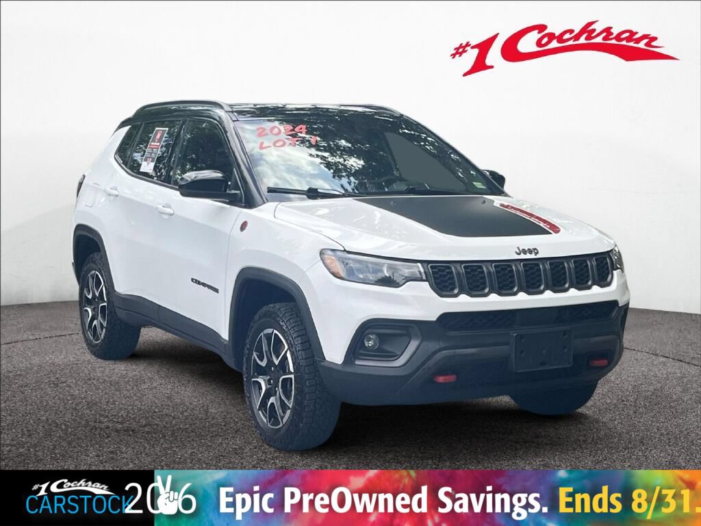 Used 2024 Jeep Compass Trailhawk AWD/4WD image 1