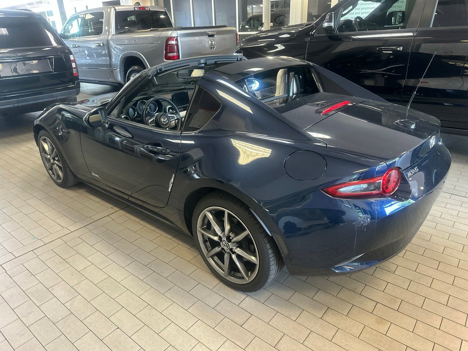 Used 2021 MAZDA MX-5 Miata RF Grand Touring RWD image 6