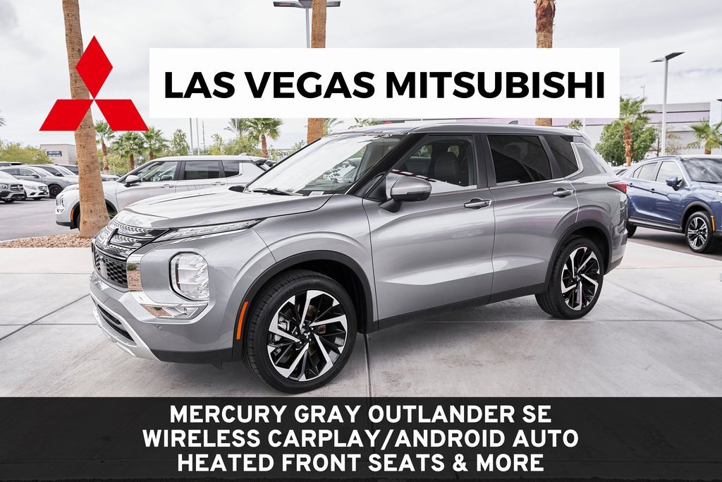 Used 2024 Mitsubishi Outlander SE image 1