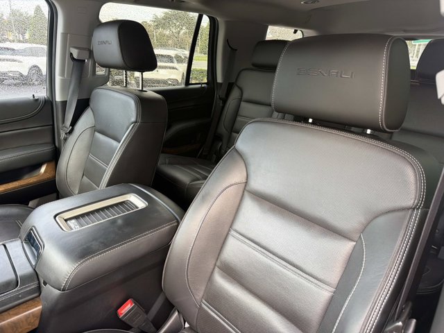 Used 2020 GMC Yukon Denali w/ Denali Ultimate Package RWD image 13