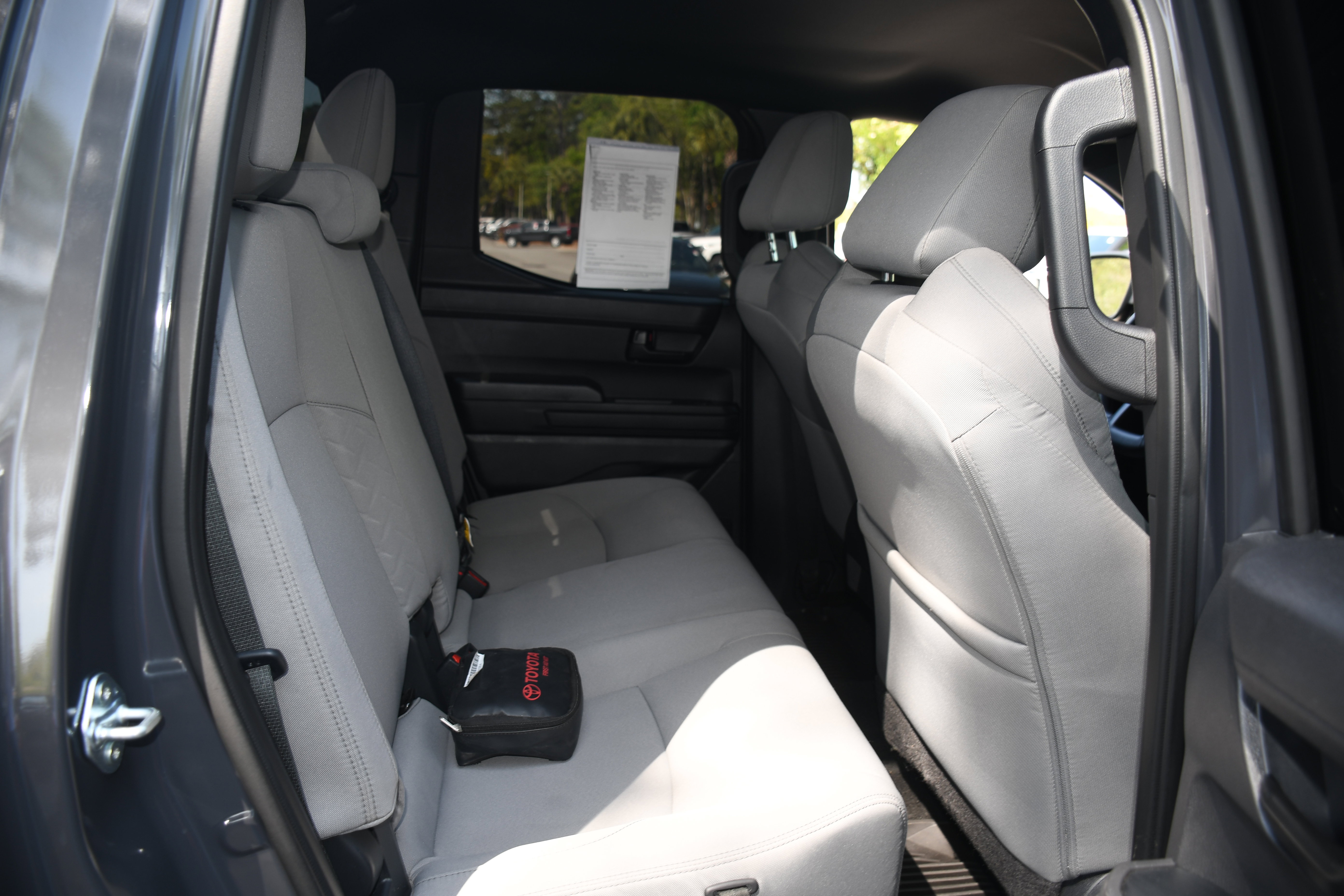 Used 2025 Toyota Tacoma SR5 AWD/4WD image 17