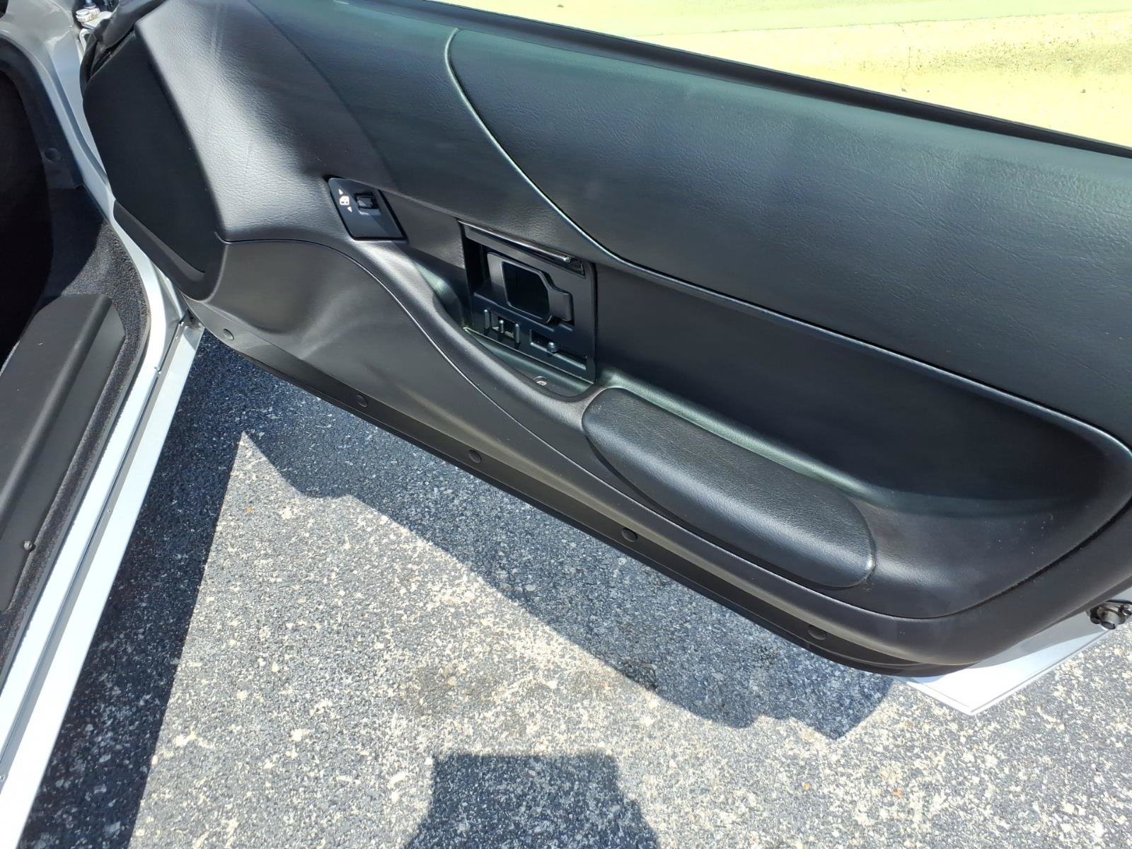 Used 1996 Chevrolet Corvette Coupe RWD image 22