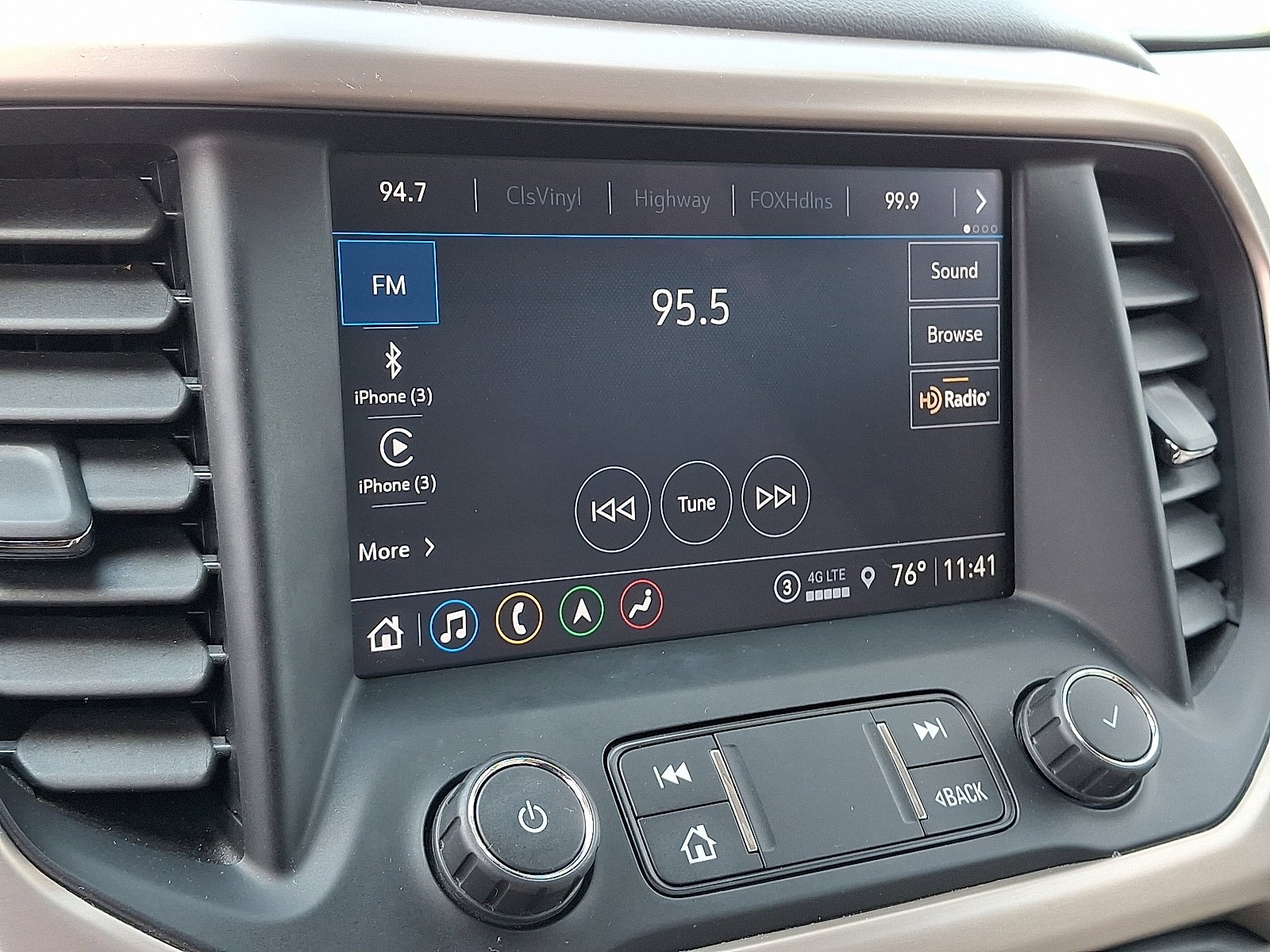Used 2021 GMC Acadia Denali FWD image 17