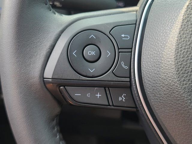 Used 2023 Toyota RAV4 SE image 28