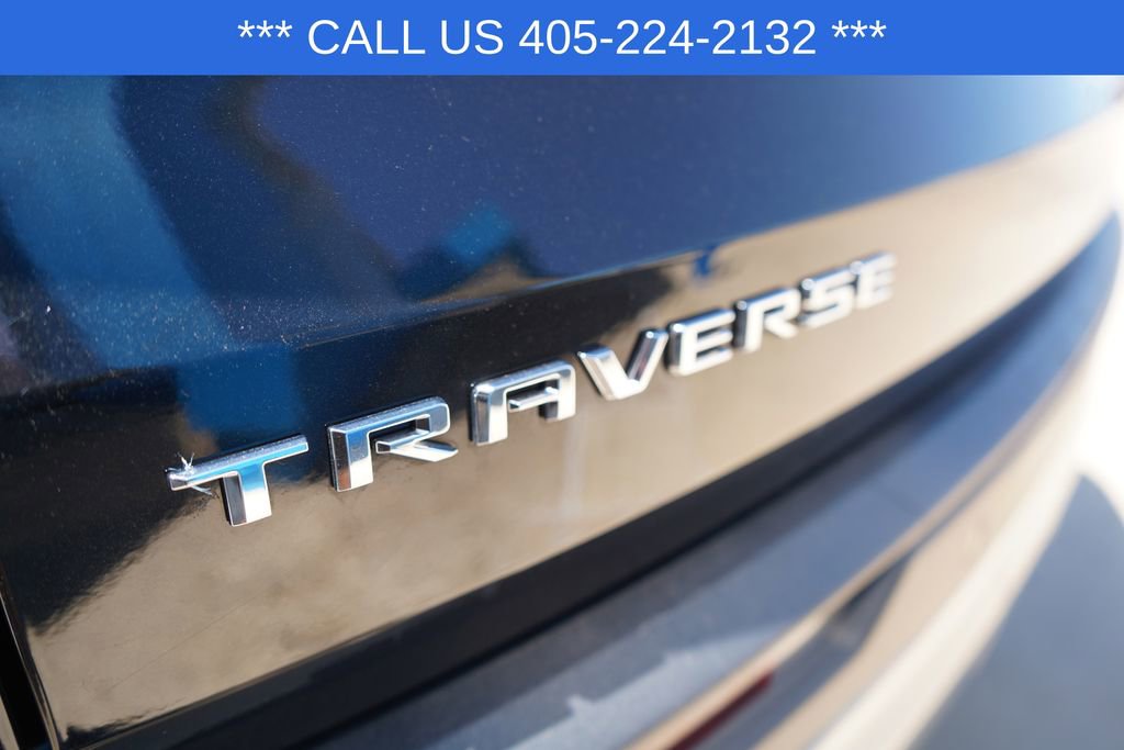 Used 2025 Chevrolet Traverse LT FWD image 7