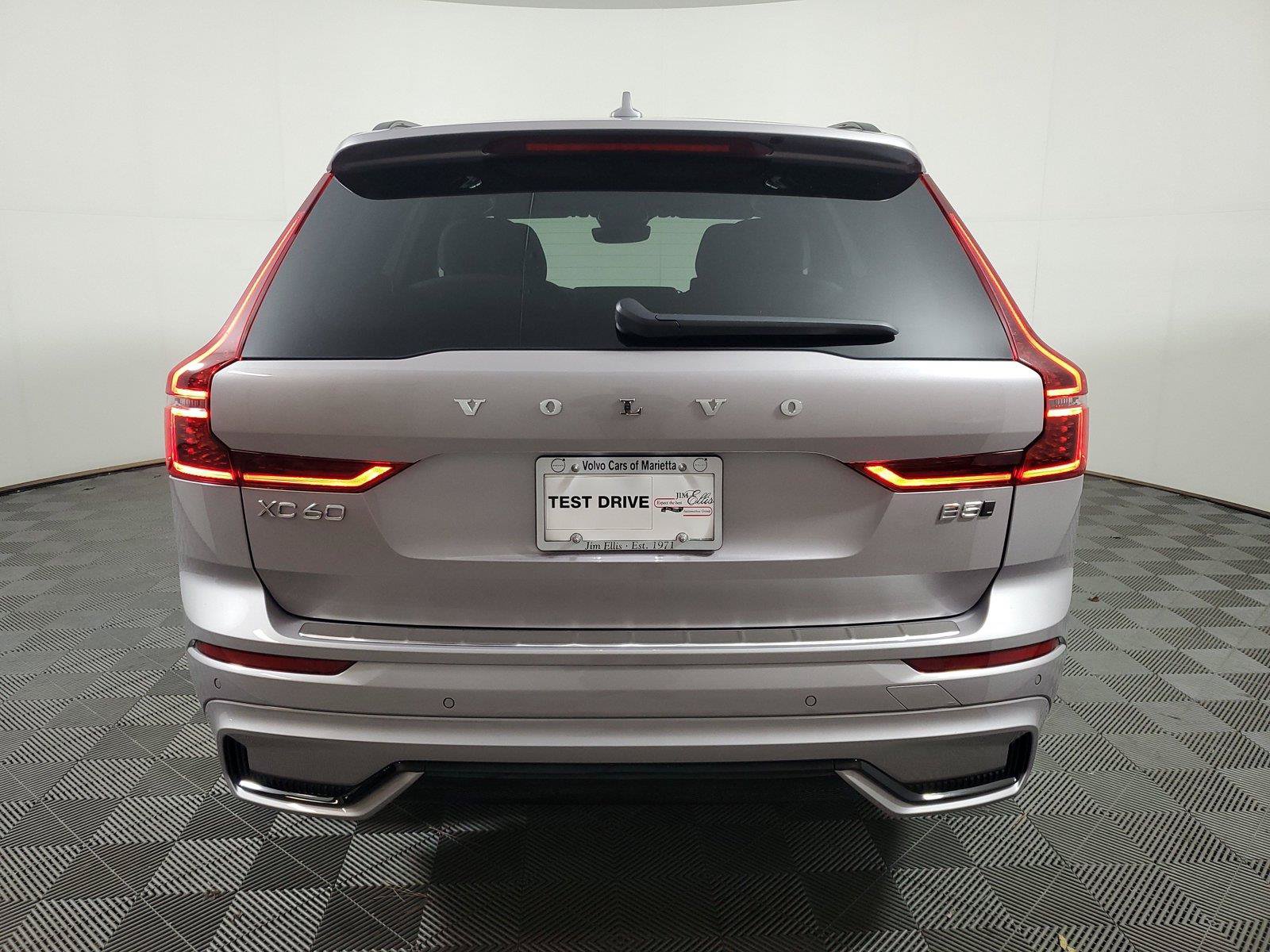 New 2027 Volvo XC60 B5 Core AWD/4WD image 5