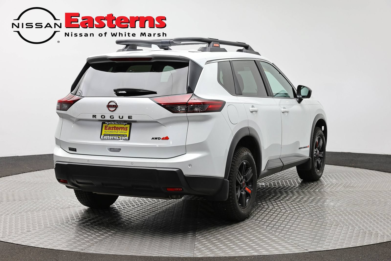 Used 2025 Nissan Rogue SV AWD/4WD image 5