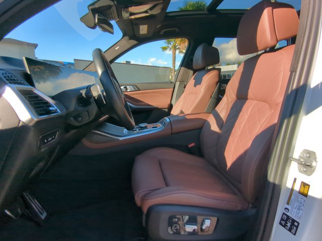 Used 2024 BMW X7 xDrive40i w/ M Sport Package image 17