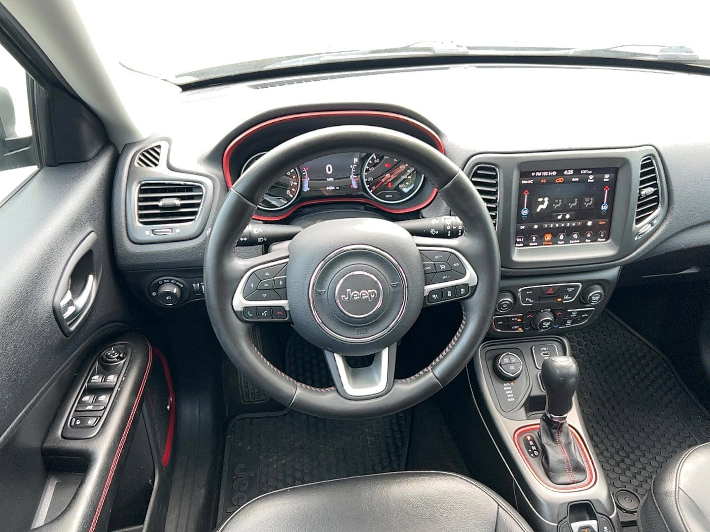 Used 2019 Jeep Compass Trailhawk w/ Leather Interior Group AWD/4WD image 15