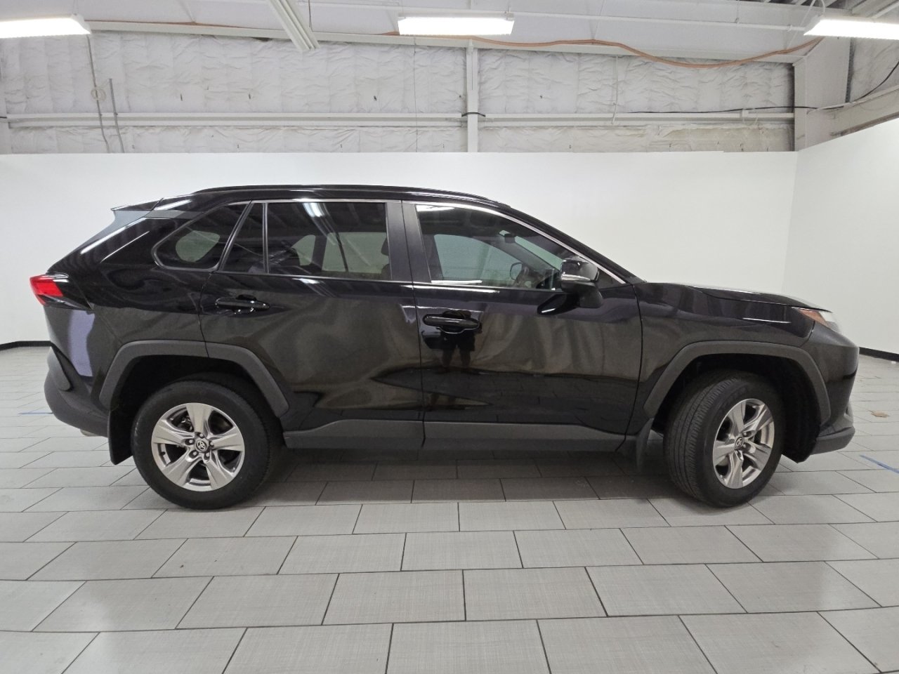 Certified 2024 Toyota RAV4 XLE w/ Convenience Package FWD image 17