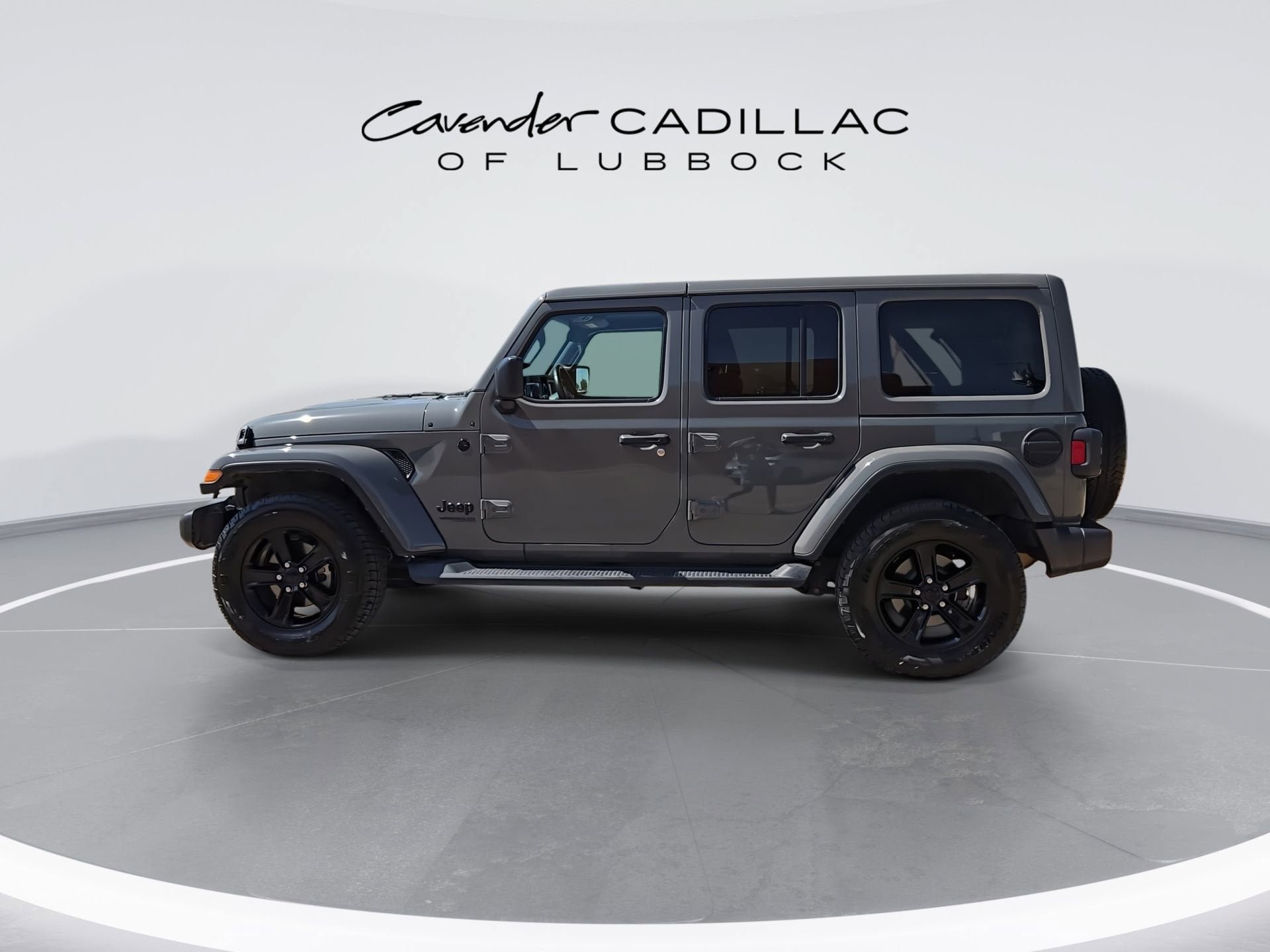 Used 2021 Jeep Wrangler Unlimited Sahara AWD/4WD image 5
