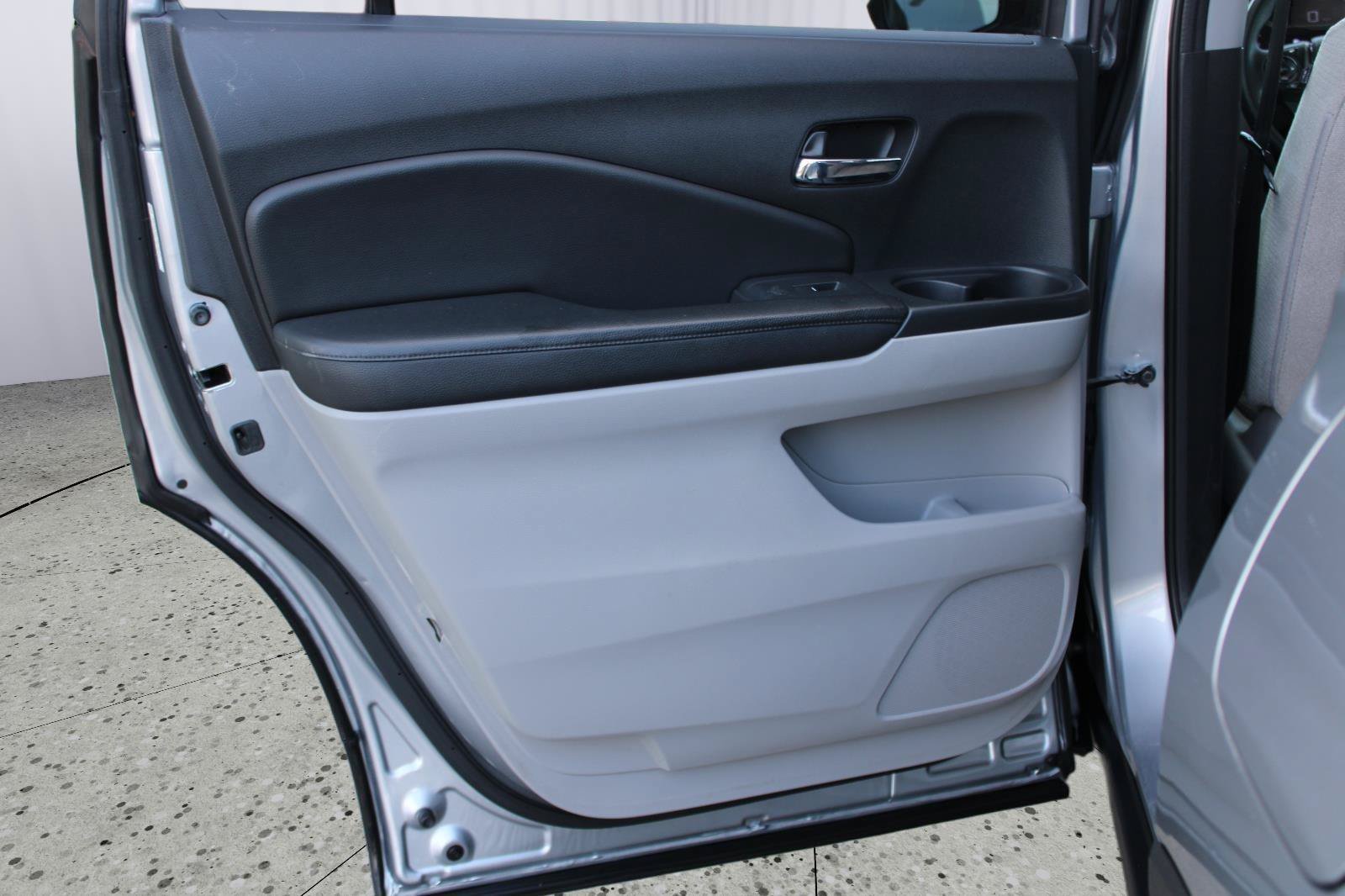Used 2016 Honda Pilot EX image 44