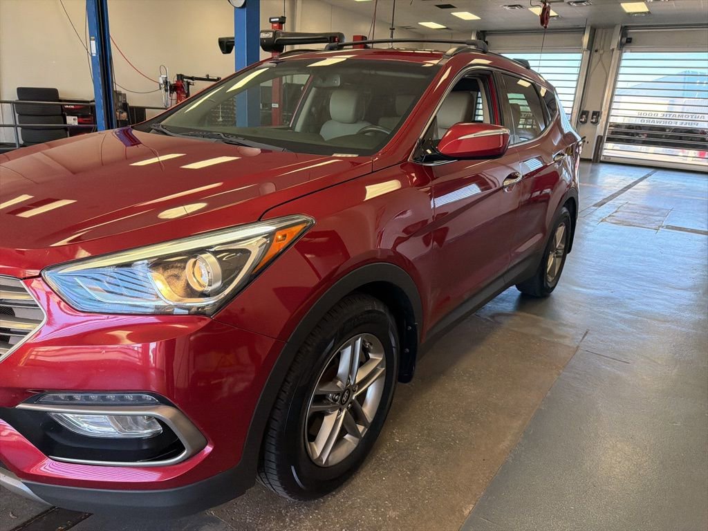 Used 2017 Hyundai Santa Fe Sport image 2