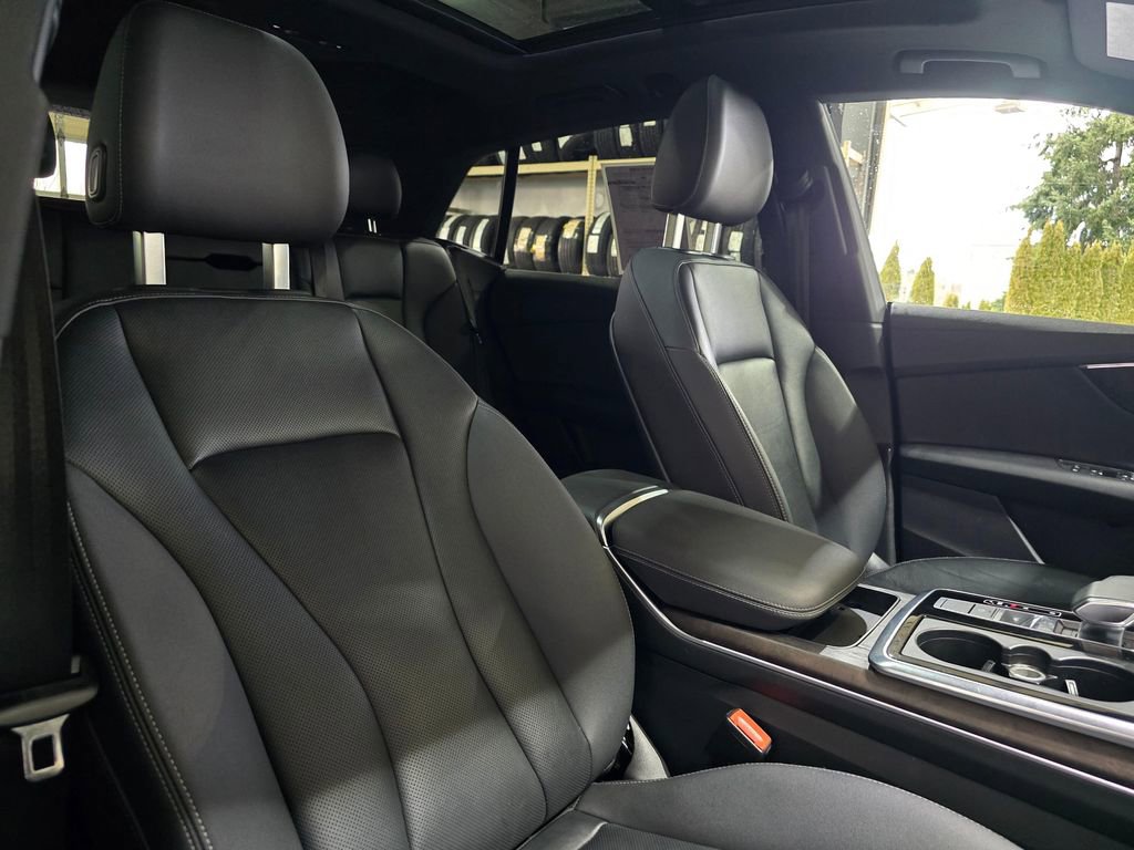 Used 2020 Audi Q8 Premium Plus w/ Premium Plus Package image 30