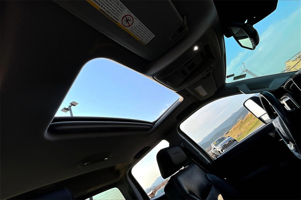 Used 2015 GMC Sierra 3500 Denali w/ Duramax Plus Package image 23