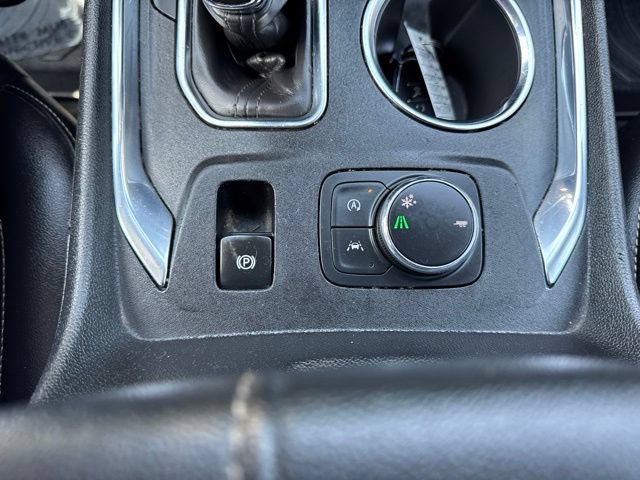 Used 2023 Chevrolet Traverse LT FWD image 53