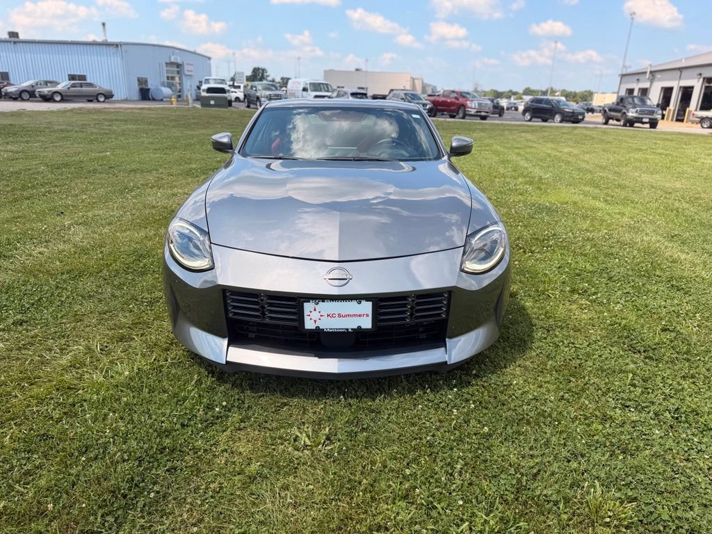 Certified 2024 Nissan Z Performance w/ Floor Mat Package RWD image 2