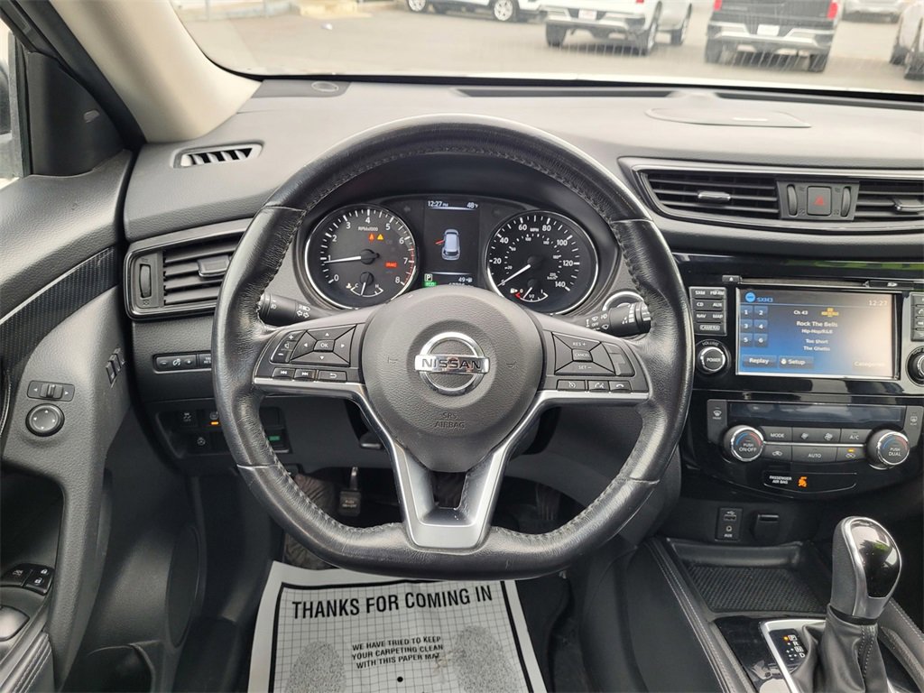 Used 2017 Nissan Rogue SL w/ SL Premium Package image 17