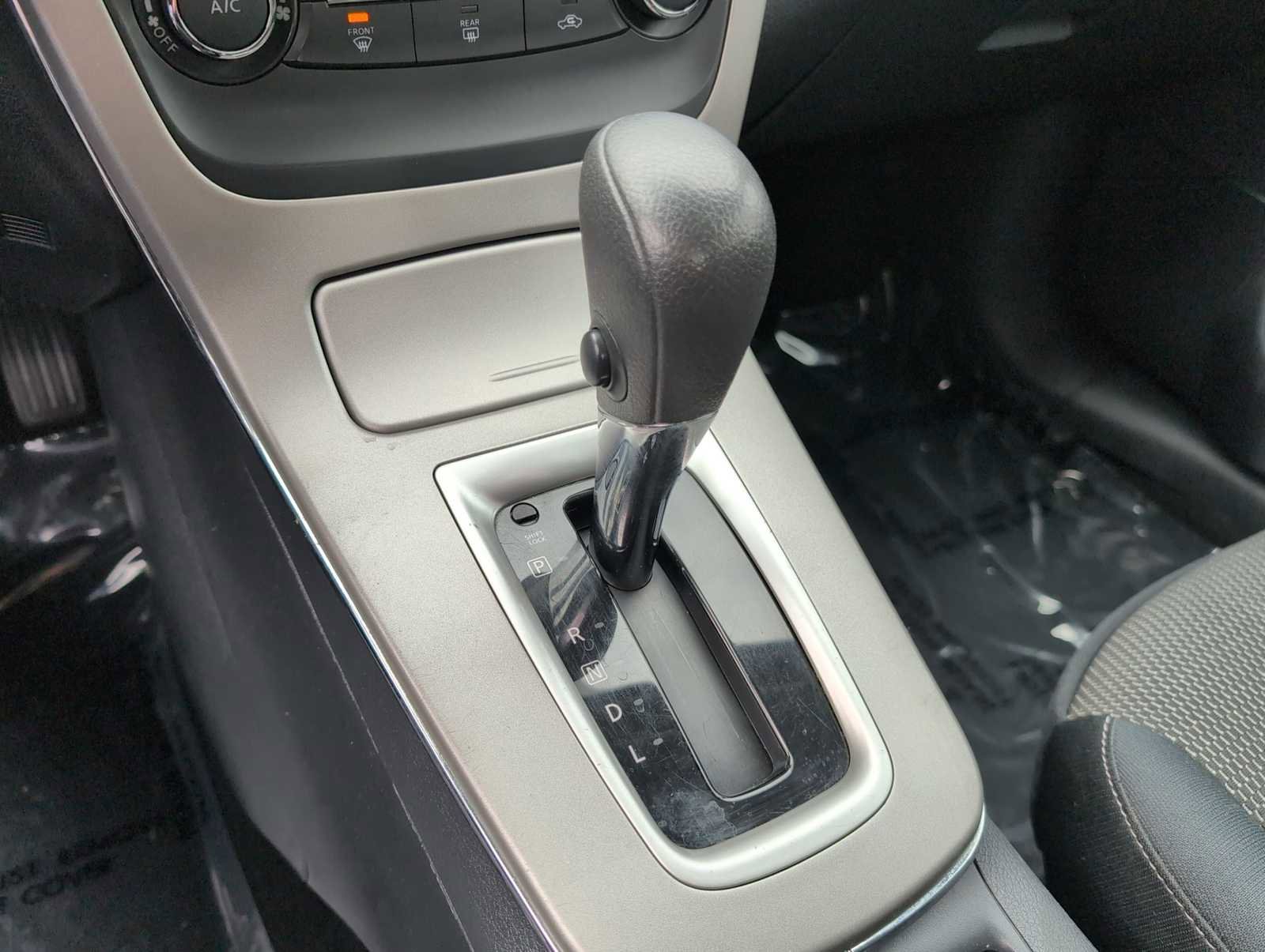 Used 2015 Nissan Sentra S image 28