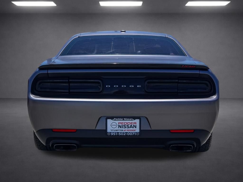 Used 2017 Dodge Challenger R/T RWD image 33