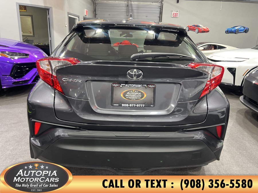 Used 2022 Toyota C-HR XLE FWD image 4