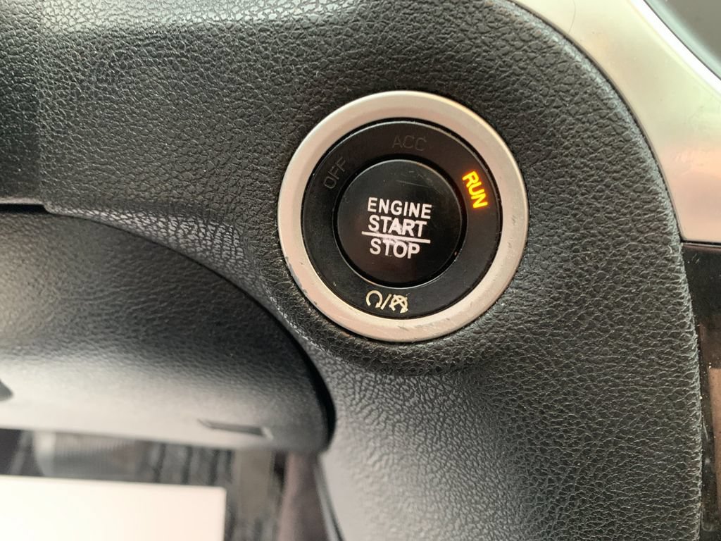 Used 2017 Chrysler 300 C AWD/4WD image 26
