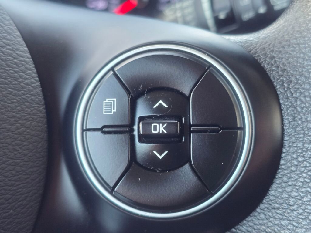 Used 2020 Kia Soul LX FWD image 22