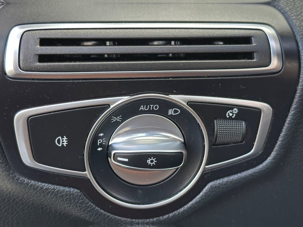 Used 2019 Mercedes-Benz C 300 4MATIC Cabriolet image 22