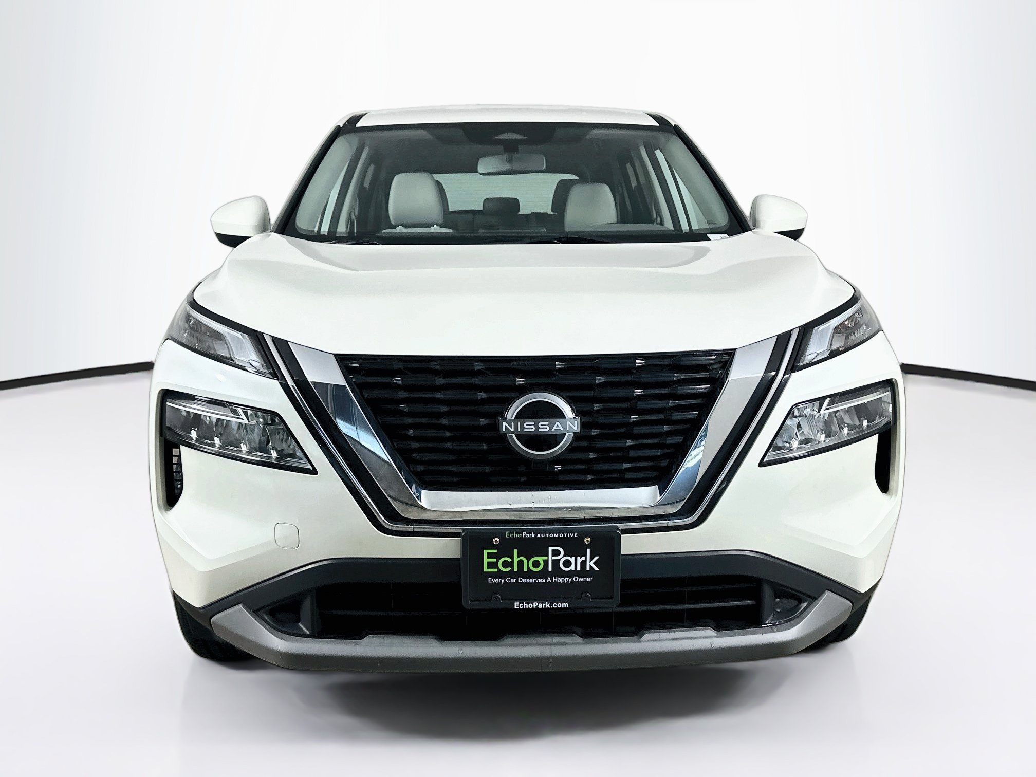 Used 2023 Nissan Rogue SV AWD/4WD image 2