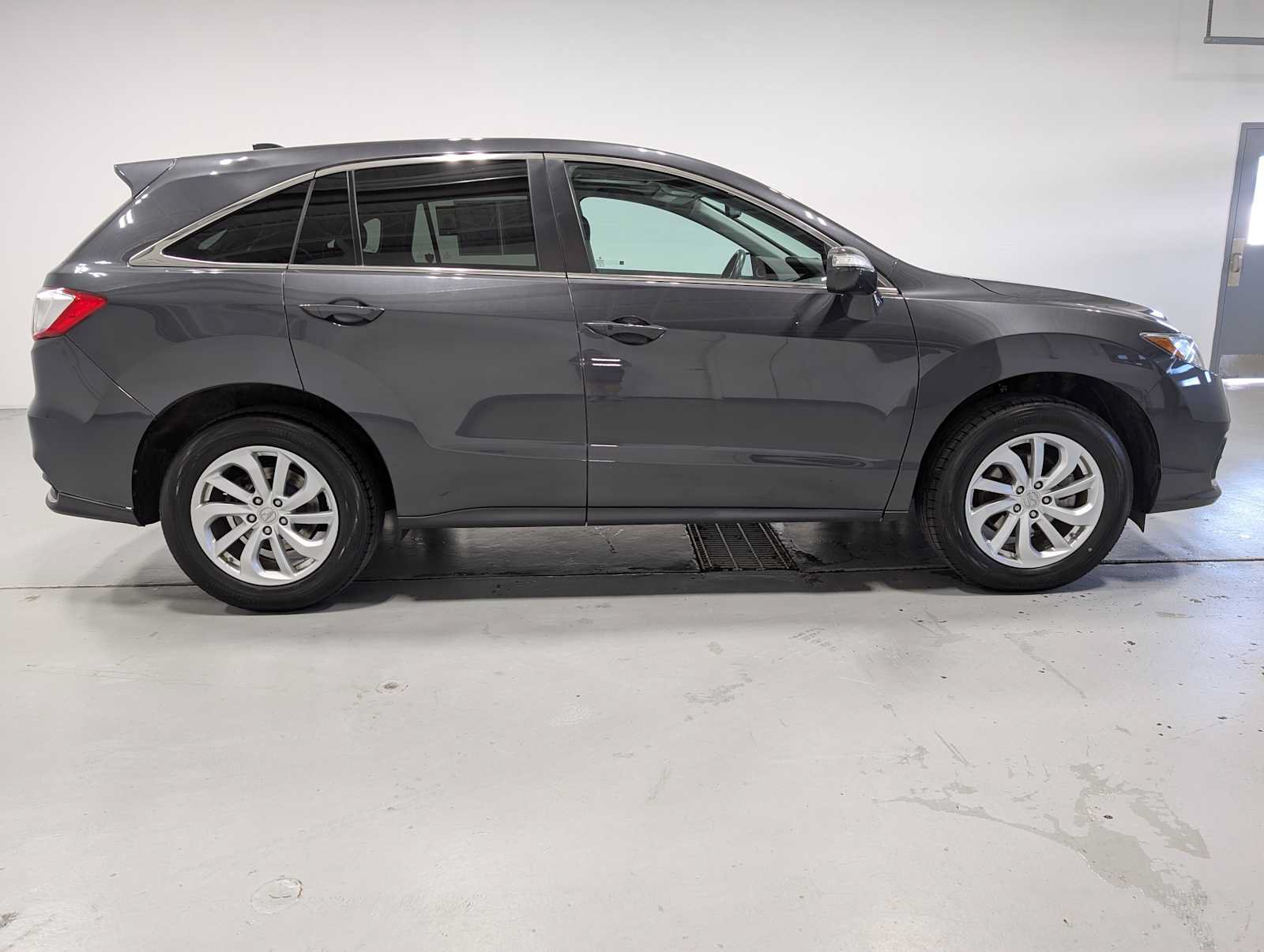 Used 2016 Acura RDX AWD w/ Technology Package image 7