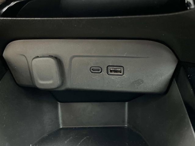 Certified 2025 Chevrolet Trax LT w/ LT Convenience Package image 33